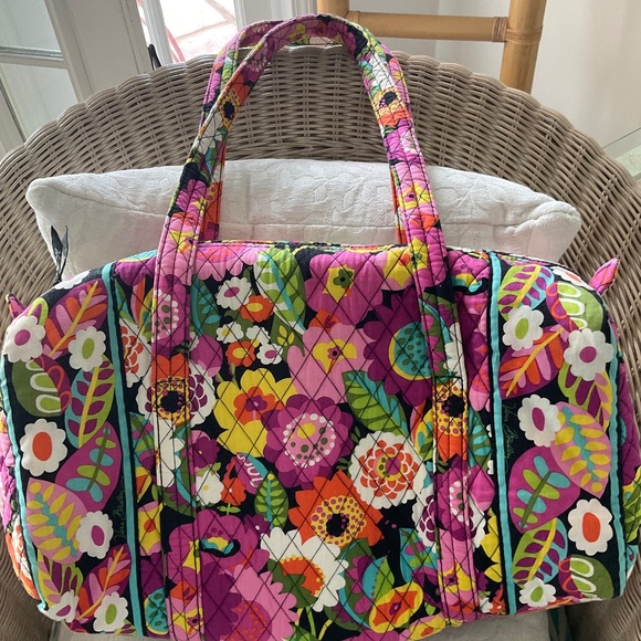 Vera Bradley Large Colorful Floral Travel Bag - Picture 1 of 6